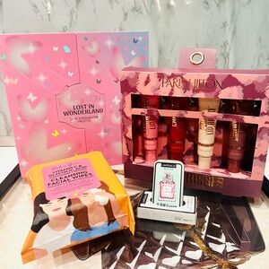 Paris Hilton Beauty Set NWT